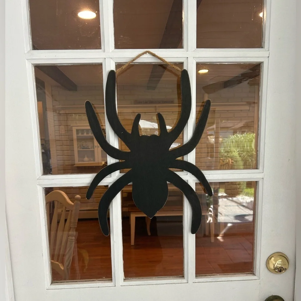 Halloween picture frame and spider decoration